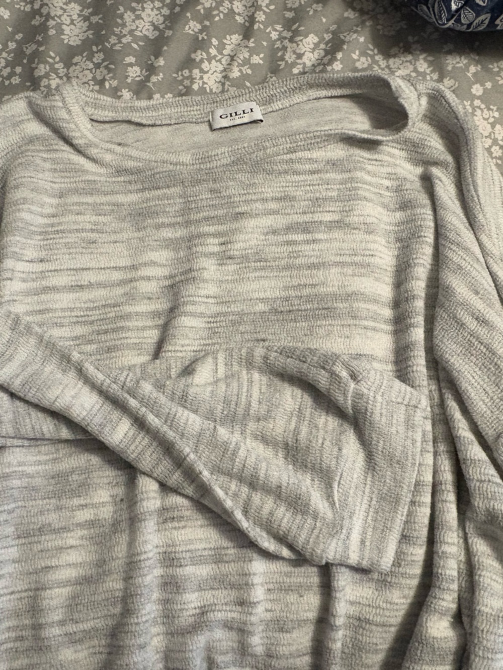 Gilli Light Gray Ribbed Knit Top